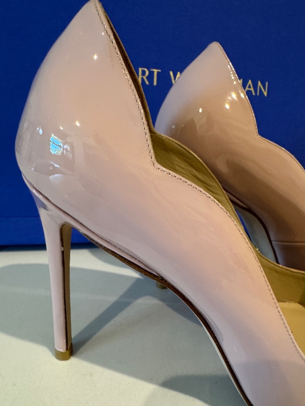 Stuart Weitzman Blush Patent Pointed-Toe Pumps 10.5 - Picture 4 of 8